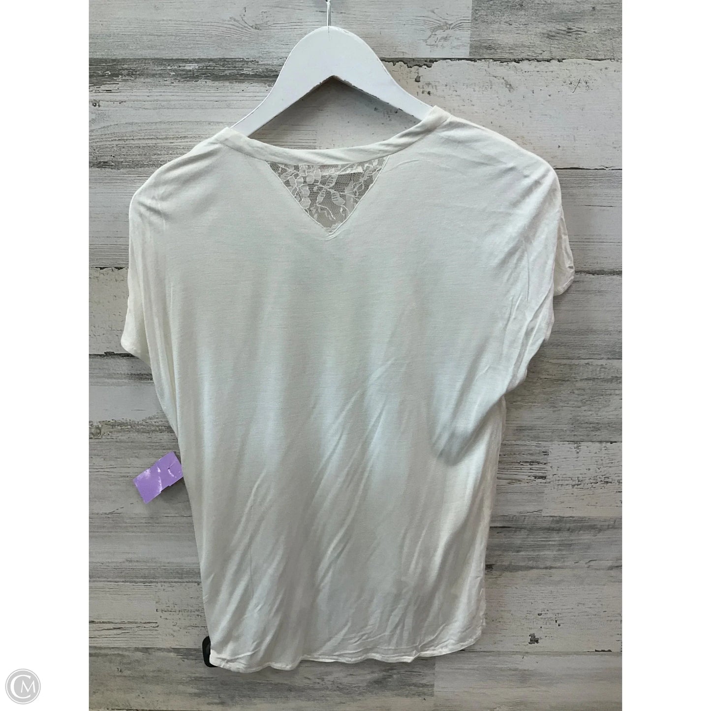 Top Short Sleeve By Clothes Mentor In Ivory, Size: S