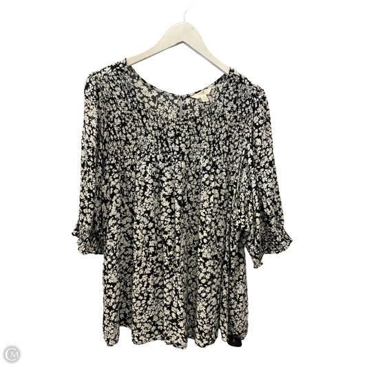 Top Short Sleeve By Terra & Sky In Black & White, Size: 3x