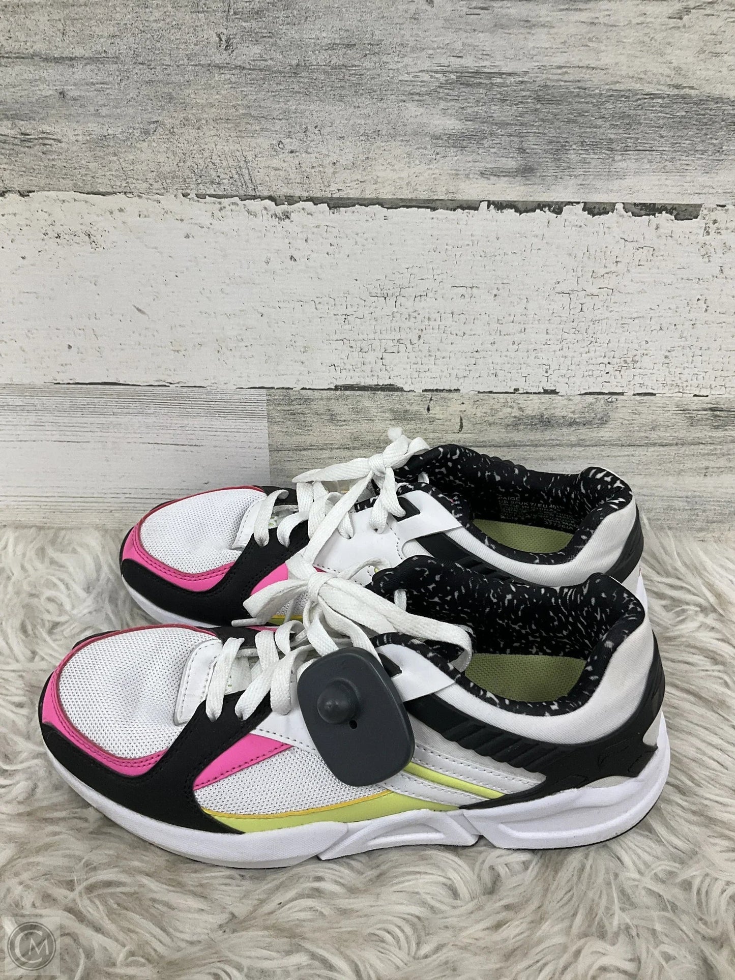 Shoes Athletic By Fabletics In White & Yellow, Size: 9
