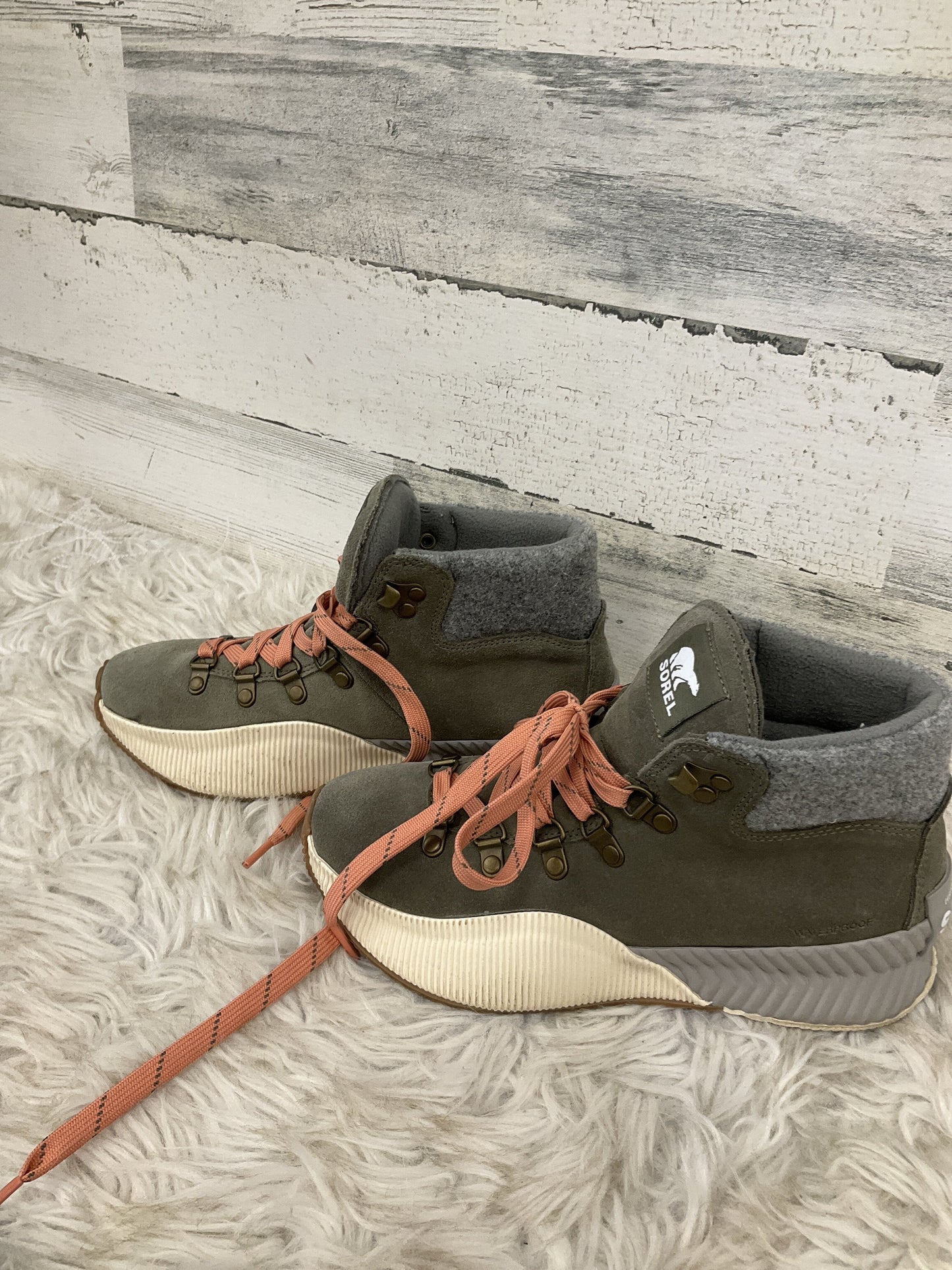 Boots Designer By Sorel  Size: 6