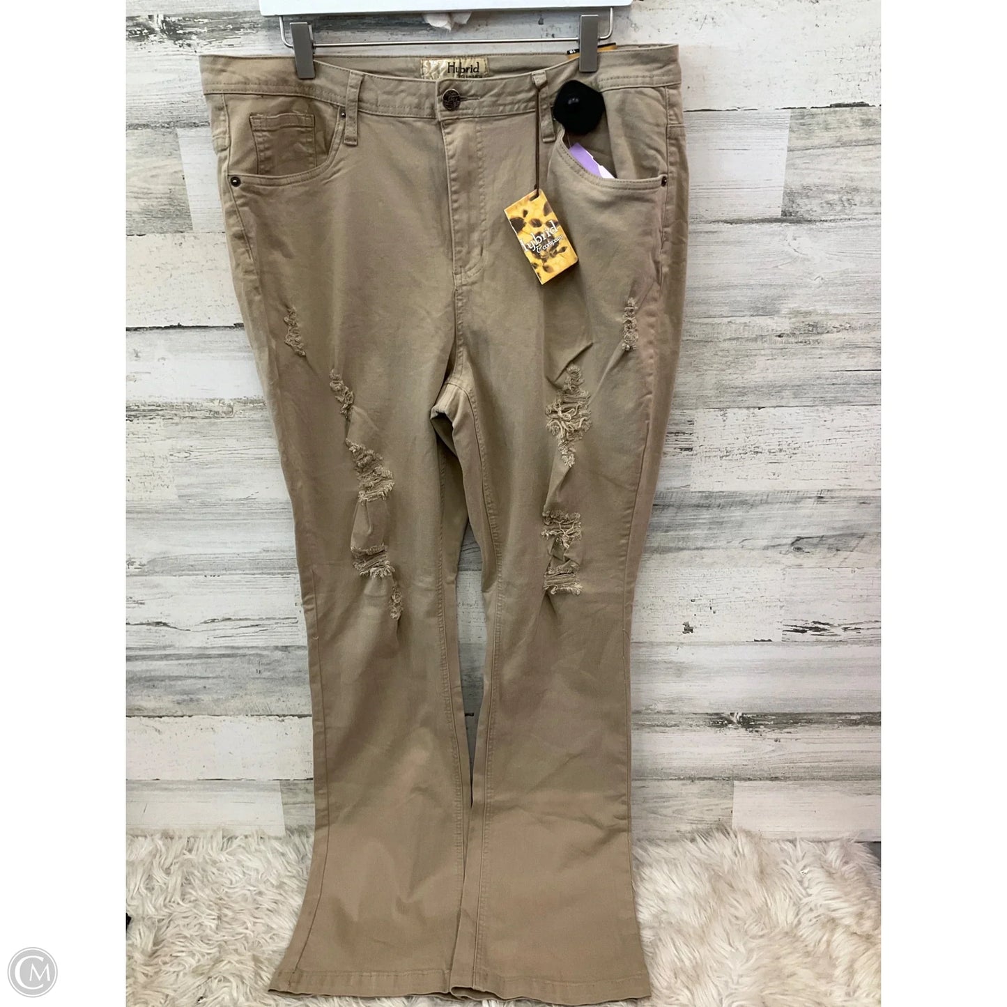 Jeans Flared By Clothes Mentor In Beige, Size: 16