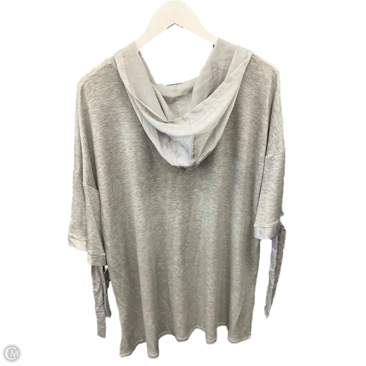 Top Short Sleeve By Clothes Mentor In Grey, Size: 3x