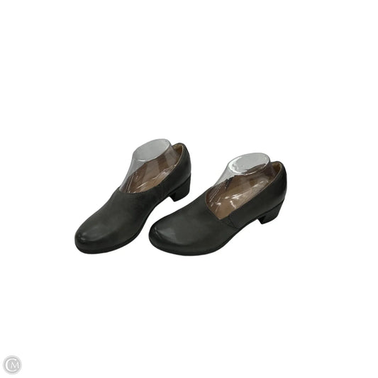 Shoes Heels Block By Dansko In Grey, Size: 7