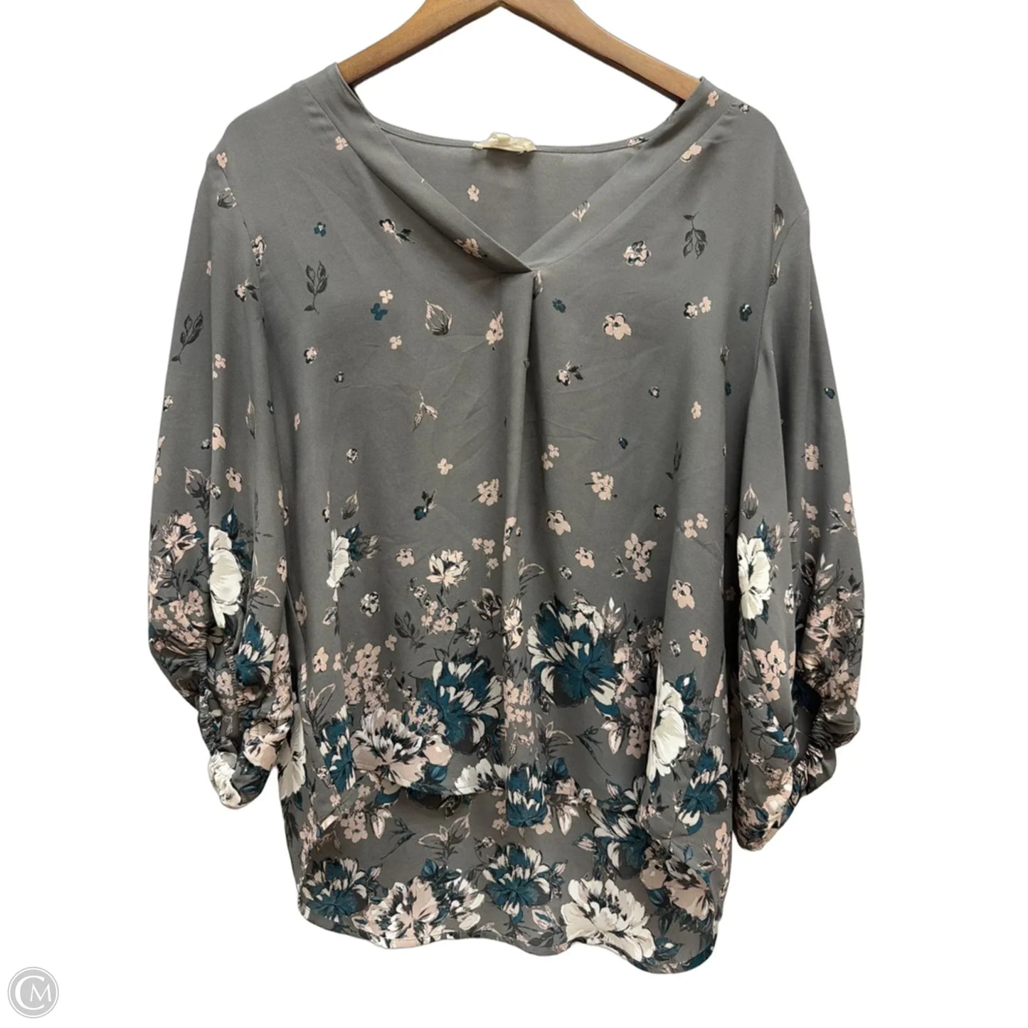 Top Long Sleeve By Maurices In Grey, Size: L