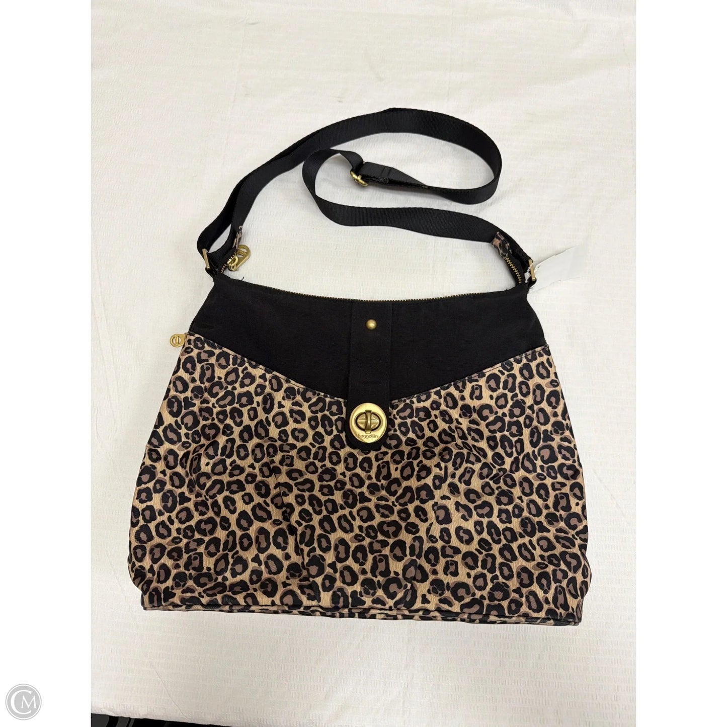 Crossbody By Baggallini, Size: Medium