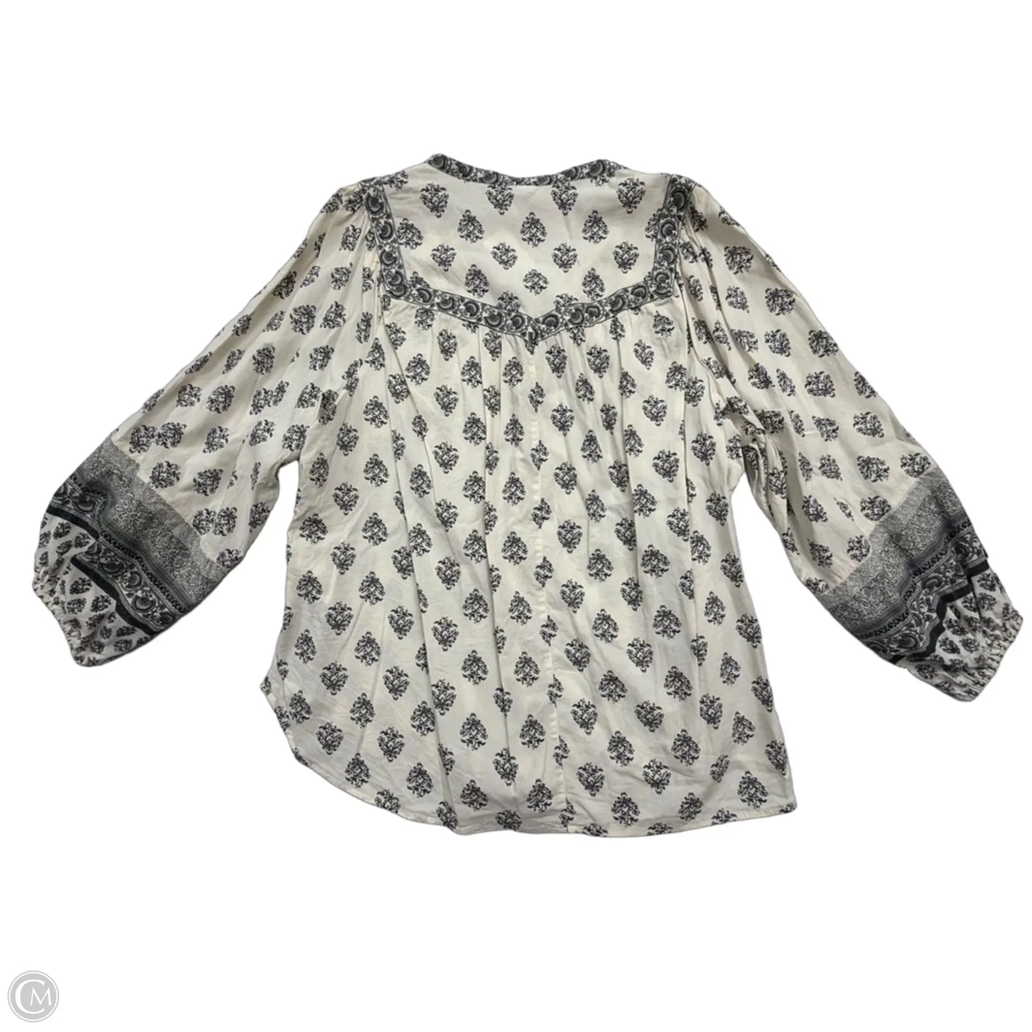 Top Long Sleeve By Old Navy In Cream & Grey, Size: Xl