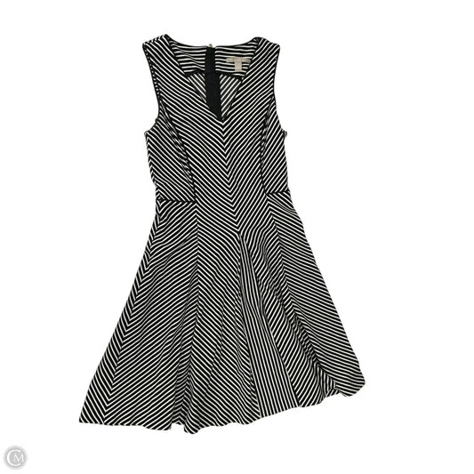 Dress Casual Short By Banana Republic In Striped Pattern, Size: S