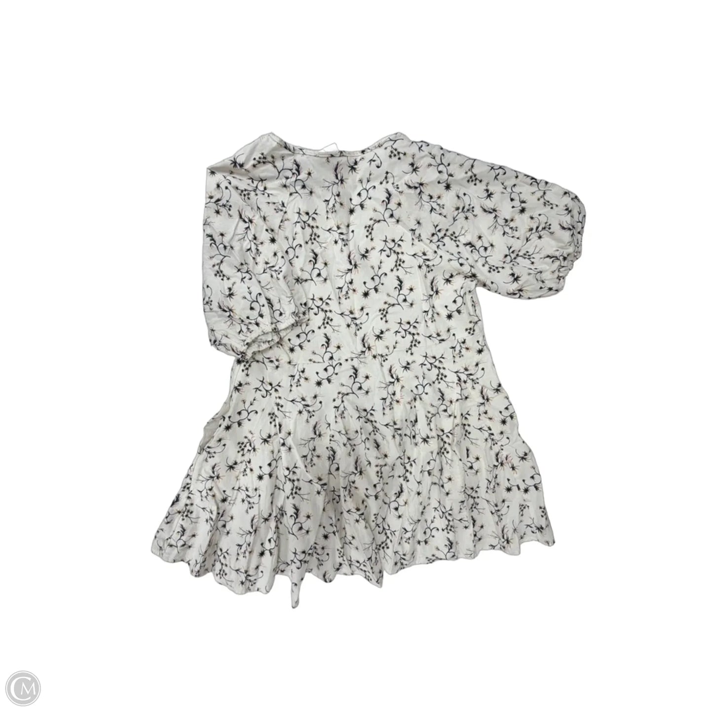 Dress Casual Short By Universal Thread In Floral Print, Size: M