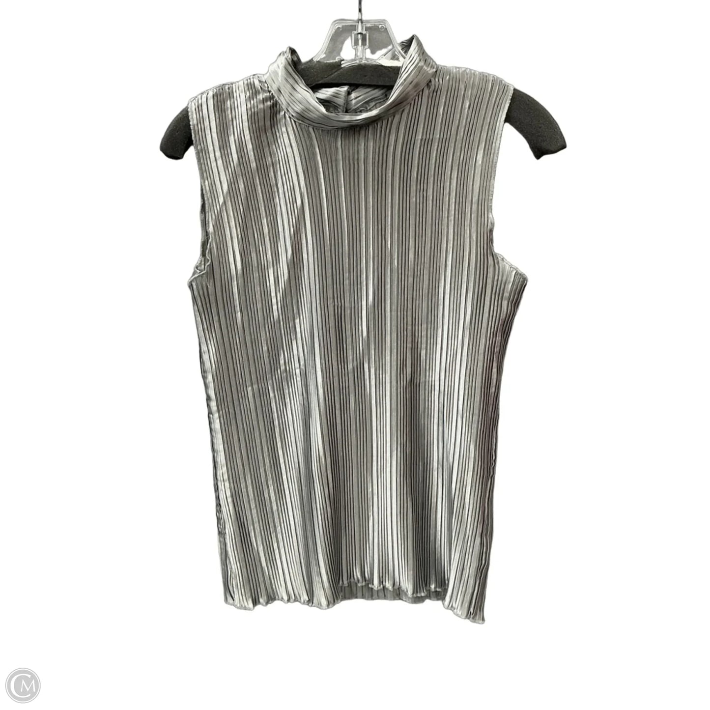 Top Sleeveless By Nicola In Silver, Size: Xl
