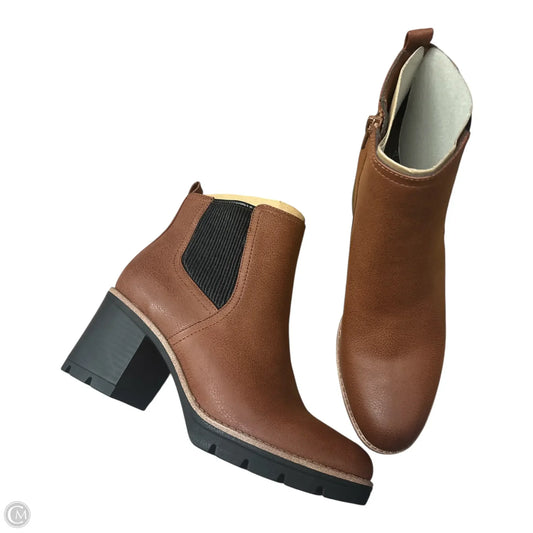 Boots Ankle Heels By Naturalizer In Brown, Size: 9.5