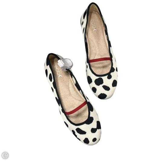 Shoes Flats By Clothes Mentor In Animal Print, Size: 8