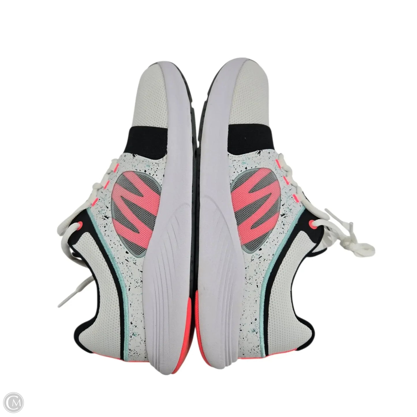 Shoes Sneakers By Under Armour In White, Size: 9