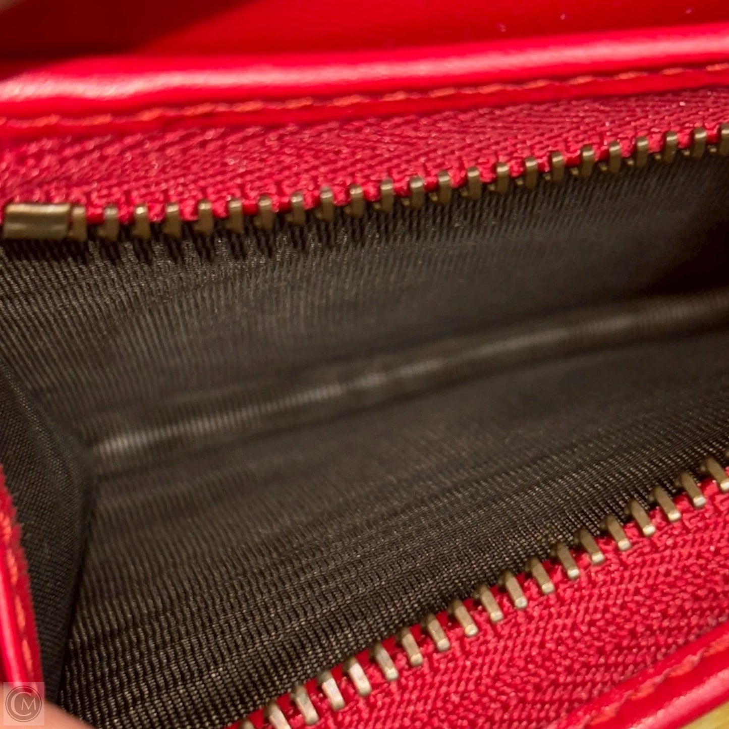 Wallet Luxury Designer By Gucci, Size: Medium