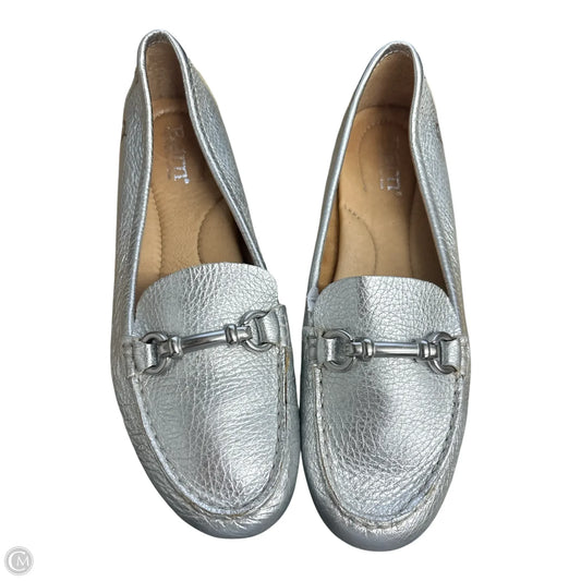Shoes Flats By Born In Silver, Size: 6.5
