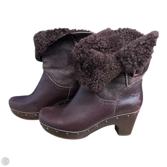 Boots Designer By Ugg In Brown, Size: 7