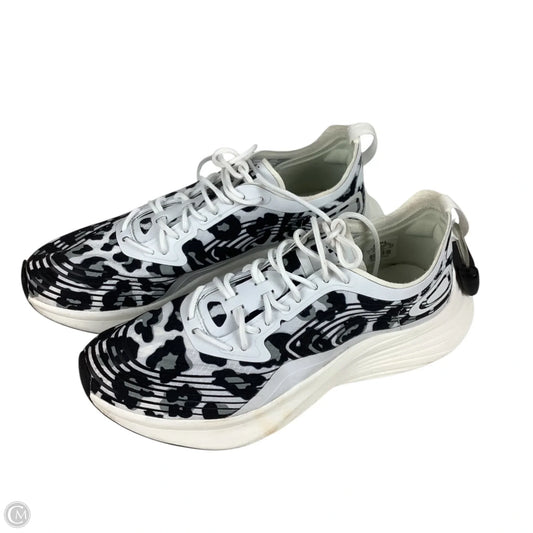Shoes Designer By Apl In Black & White, Size: 8