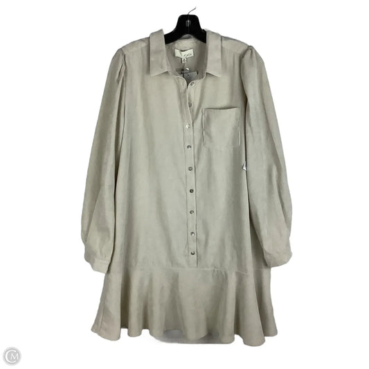 Dress Casual Short By Pinch In Cream, Size: M