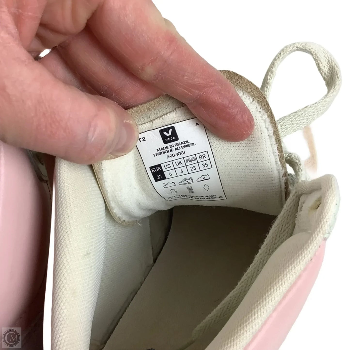 Shoes Sneakers By Veja In Pink, Size: 6