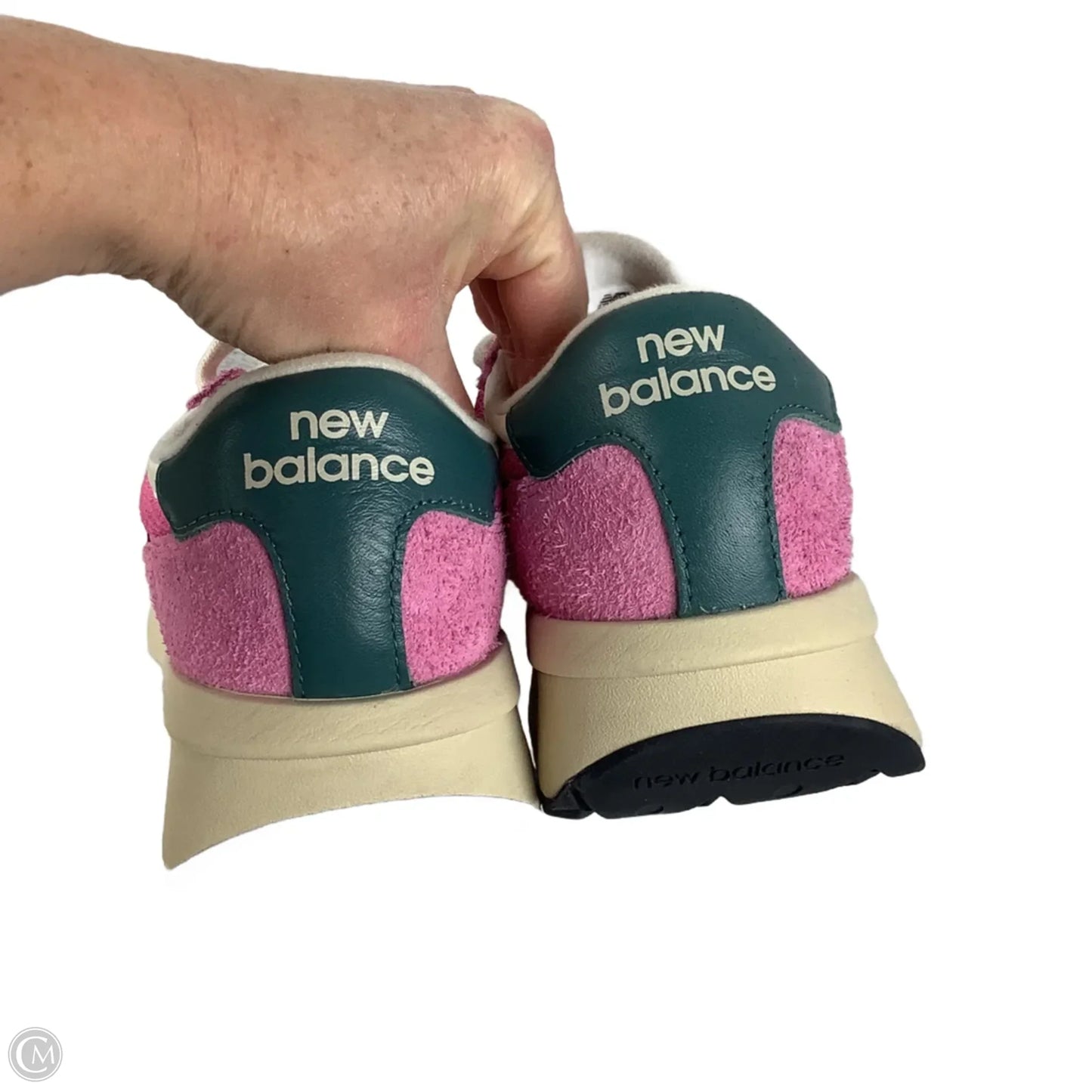 Shoes Sneakers By New Balance In Green & Pink, Size: 8.5