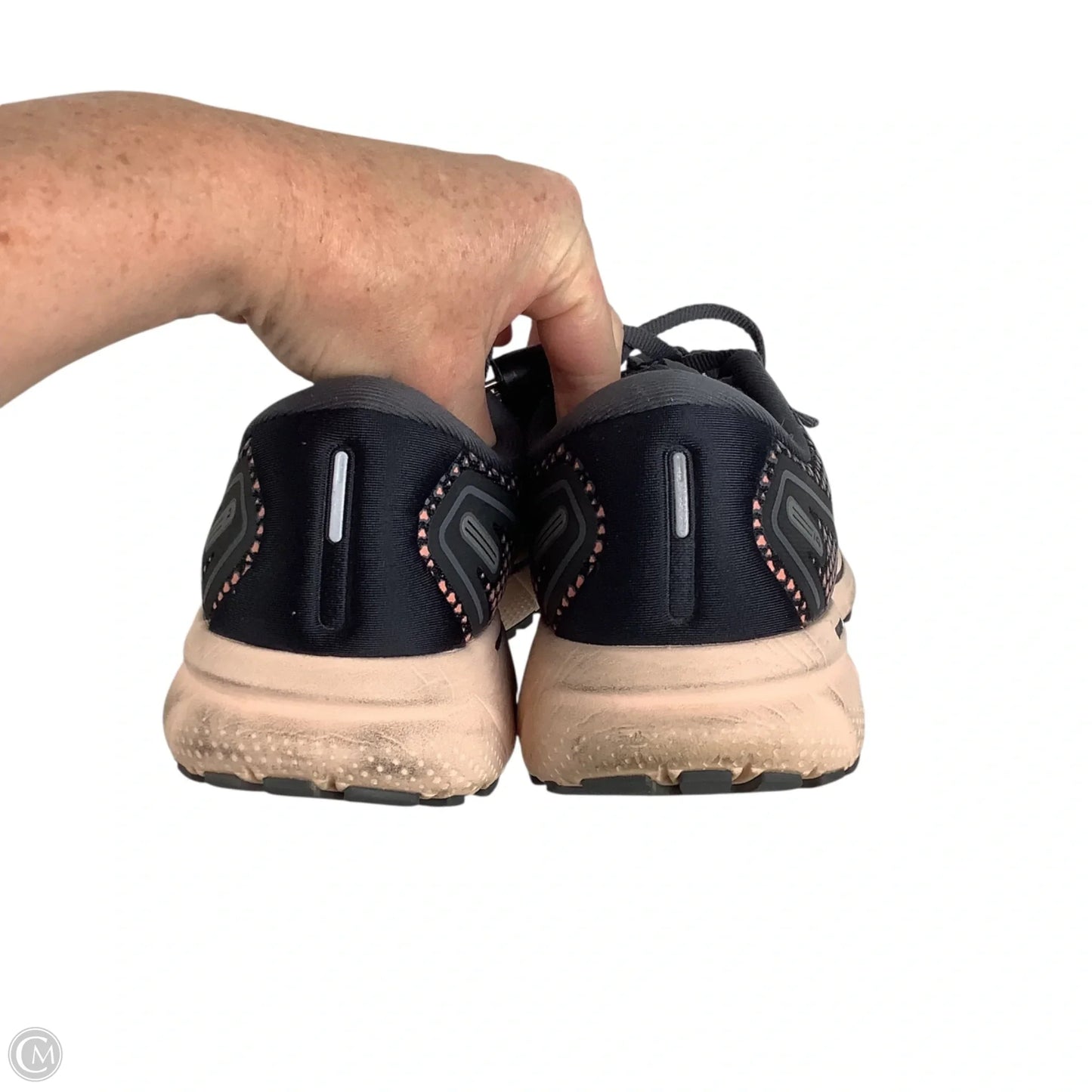 Shoes Athletic By Brooks In Black, Size: 8.5