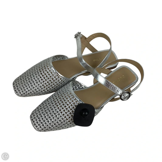 Shoes Flats By Pilcro In Silver, Size: 10