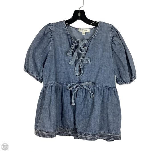 Top Short Sleeve By She + Sky In Blue, Size: M