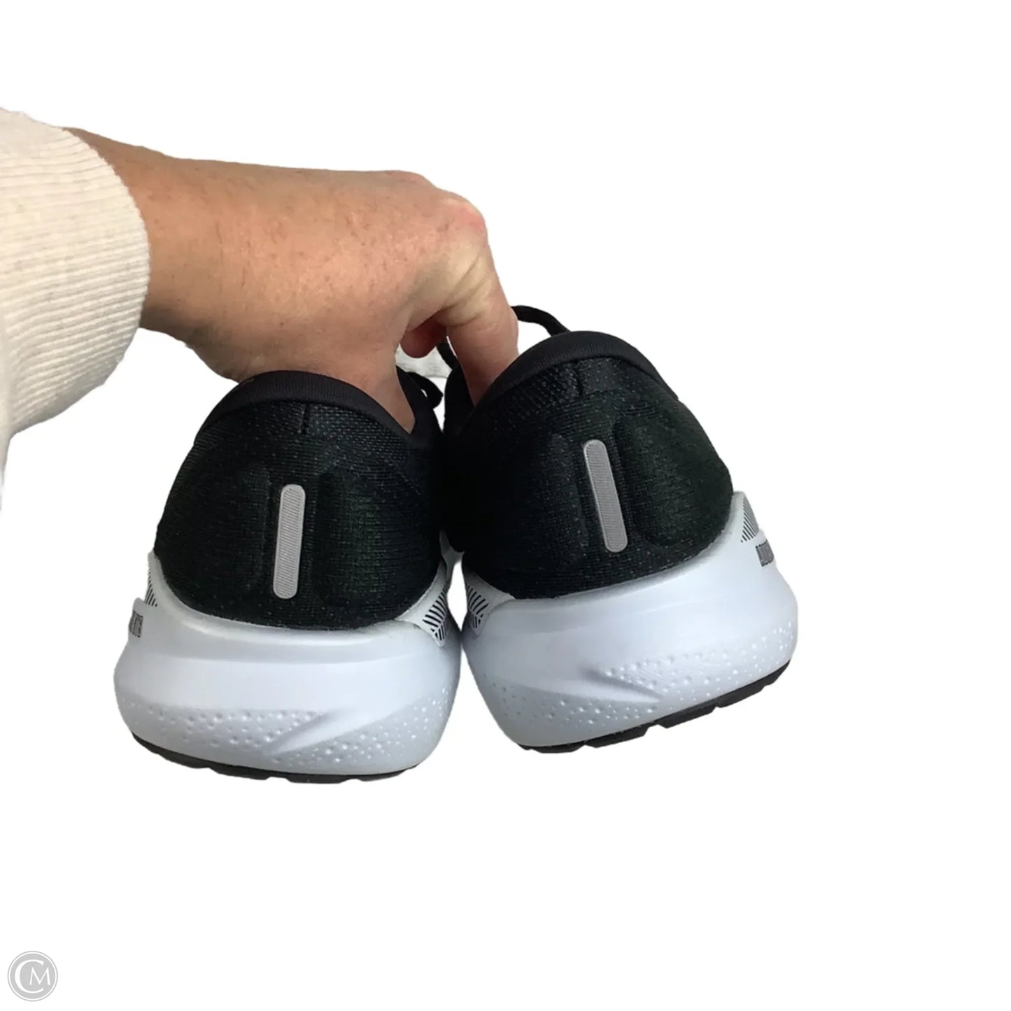 Shoes Athletic By Brooks In Black, Size: 11