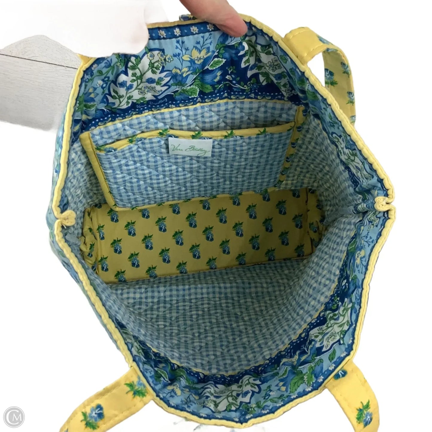 Handbag By Vera Bradley, Size: Medium