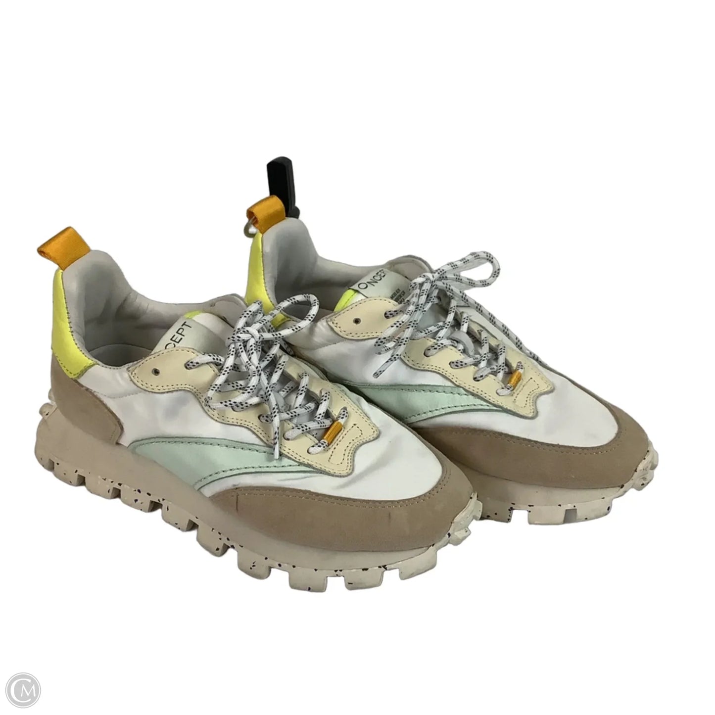 Shoes Sneakers By Cmc In White, Size: 7