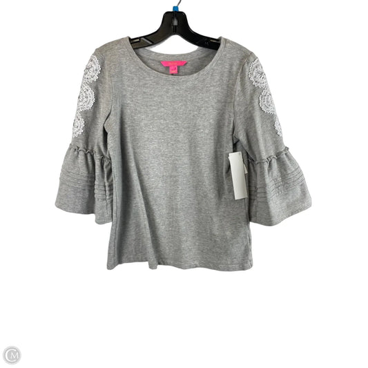 Top Short Sleeve Designer By Lilly Pulitzer In Grey, Size: S