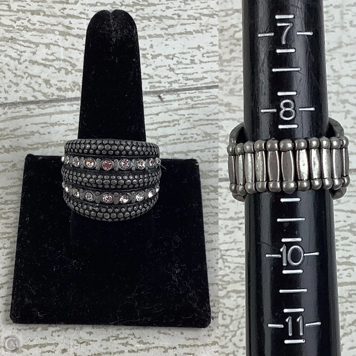 Ring Other By Clothes Mentor stretchy size:9/10