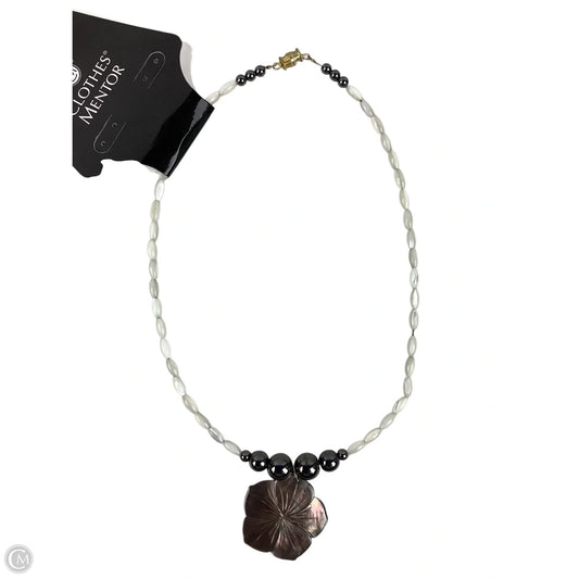 Necklace Pendant By Clothes Mentor