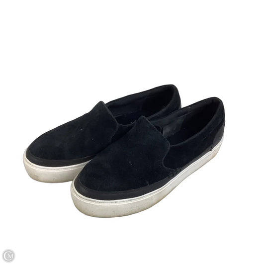 Shoes Designer By Ugg In Black & White, Size: 9