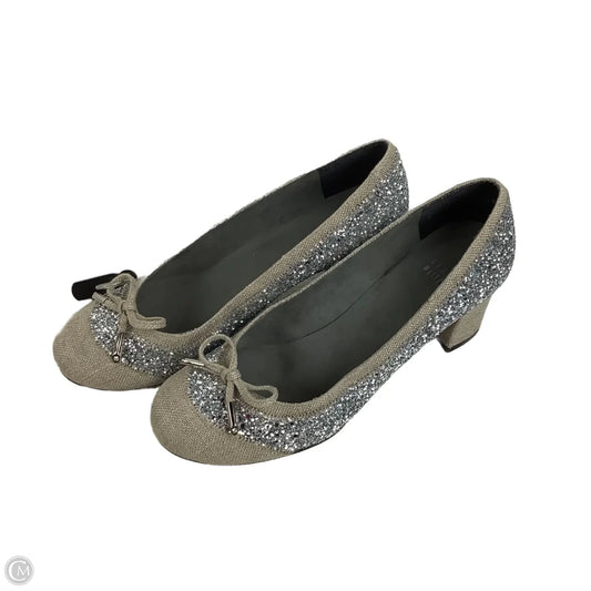 Shoes Designer By Stuart Weitzman In Silver, Size: 8