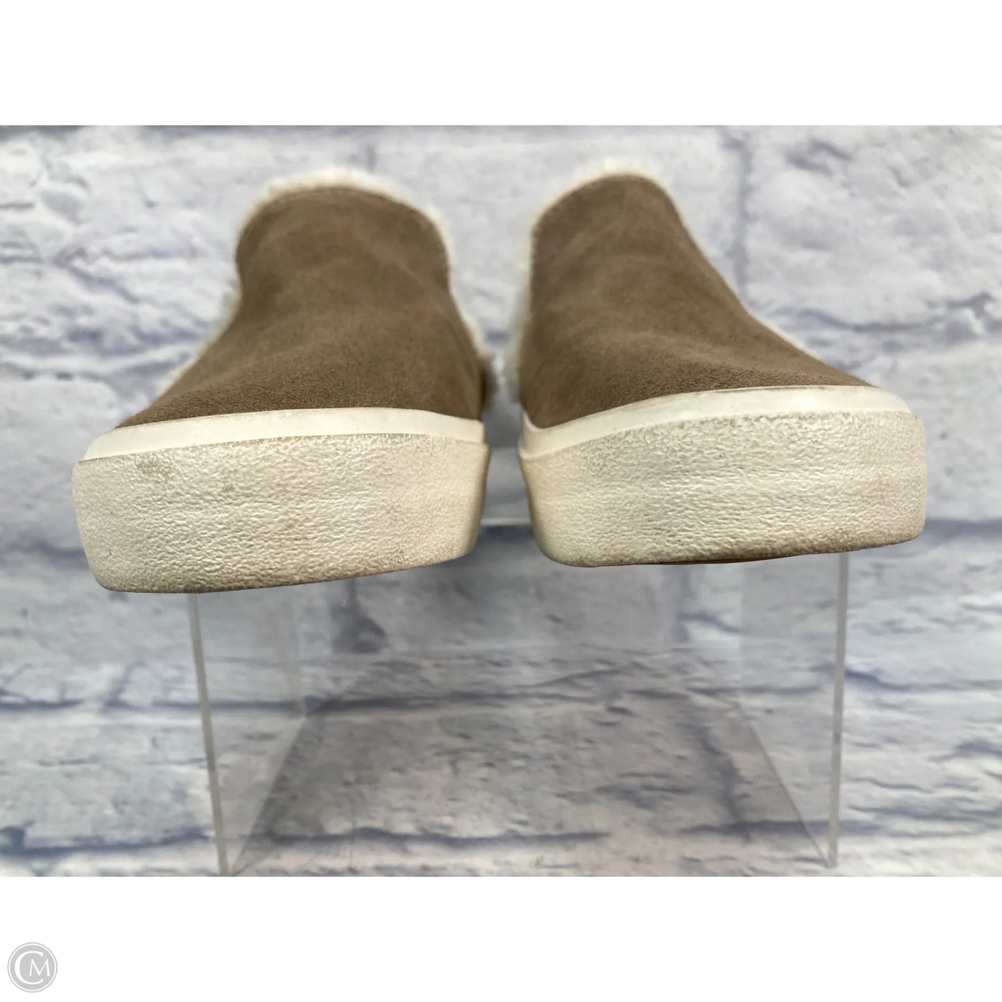 Shoes Sneakers By Clothes Mentor In Grey, Size: 7