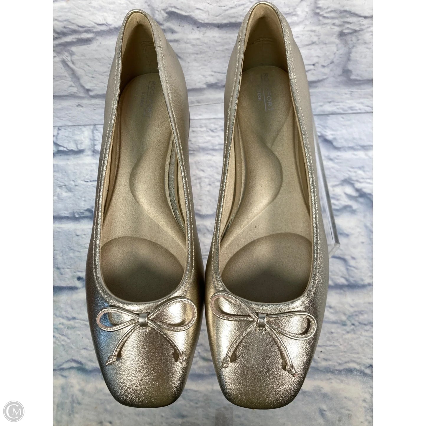 Shoes Flats By Rockport In Gold, Size: 9.5