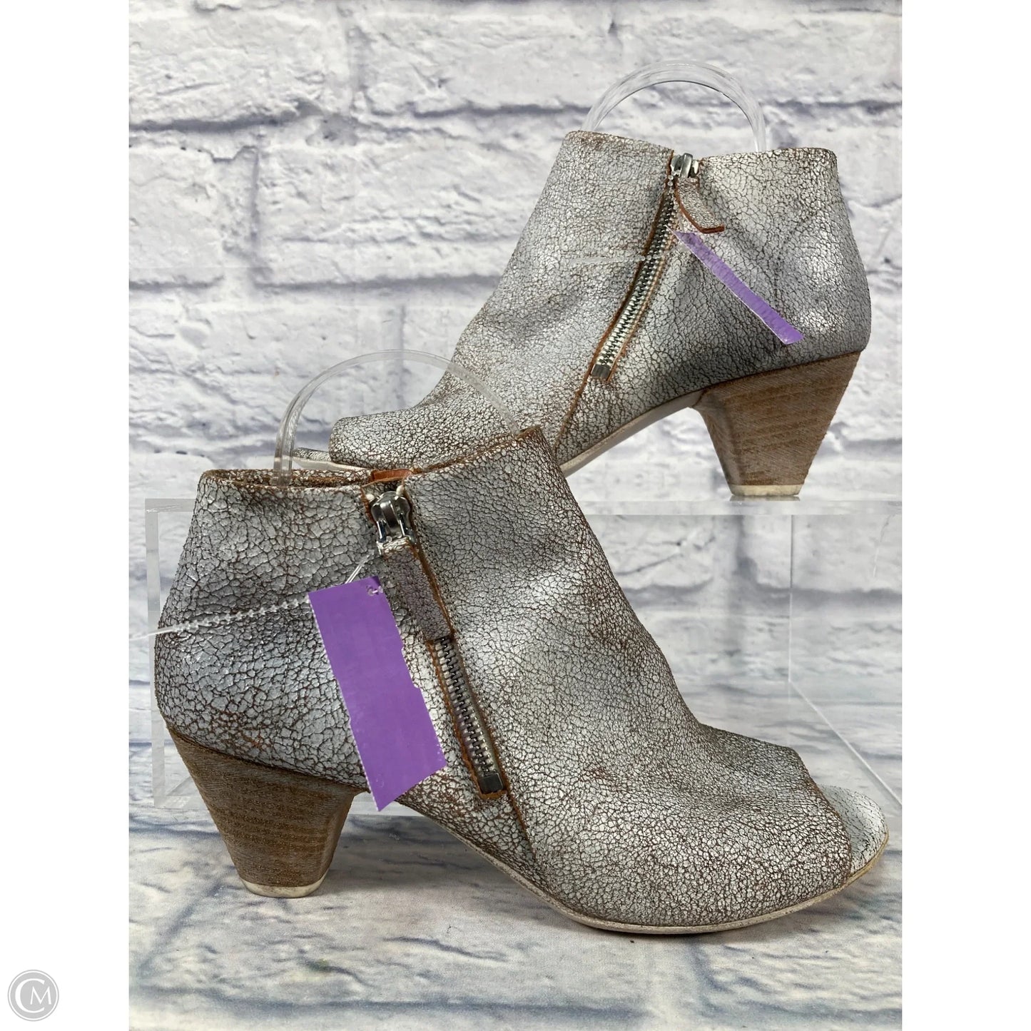 Boots Ankle Heels By Clothes Mentor In Brown & Cream, Size: 7.5