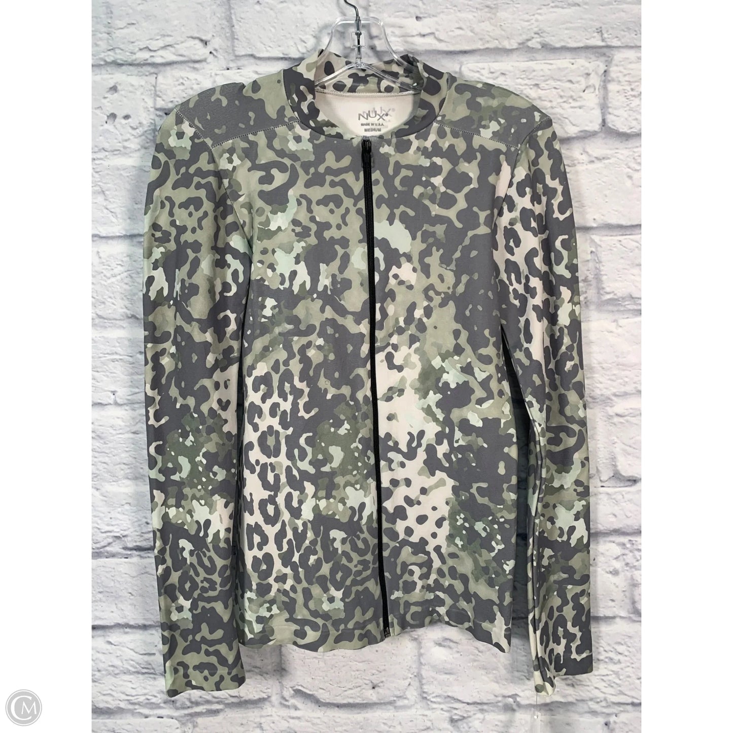 Athletic Top Long Sleeve Collar By Clothes Mentor In Camouflage Print, Size: M