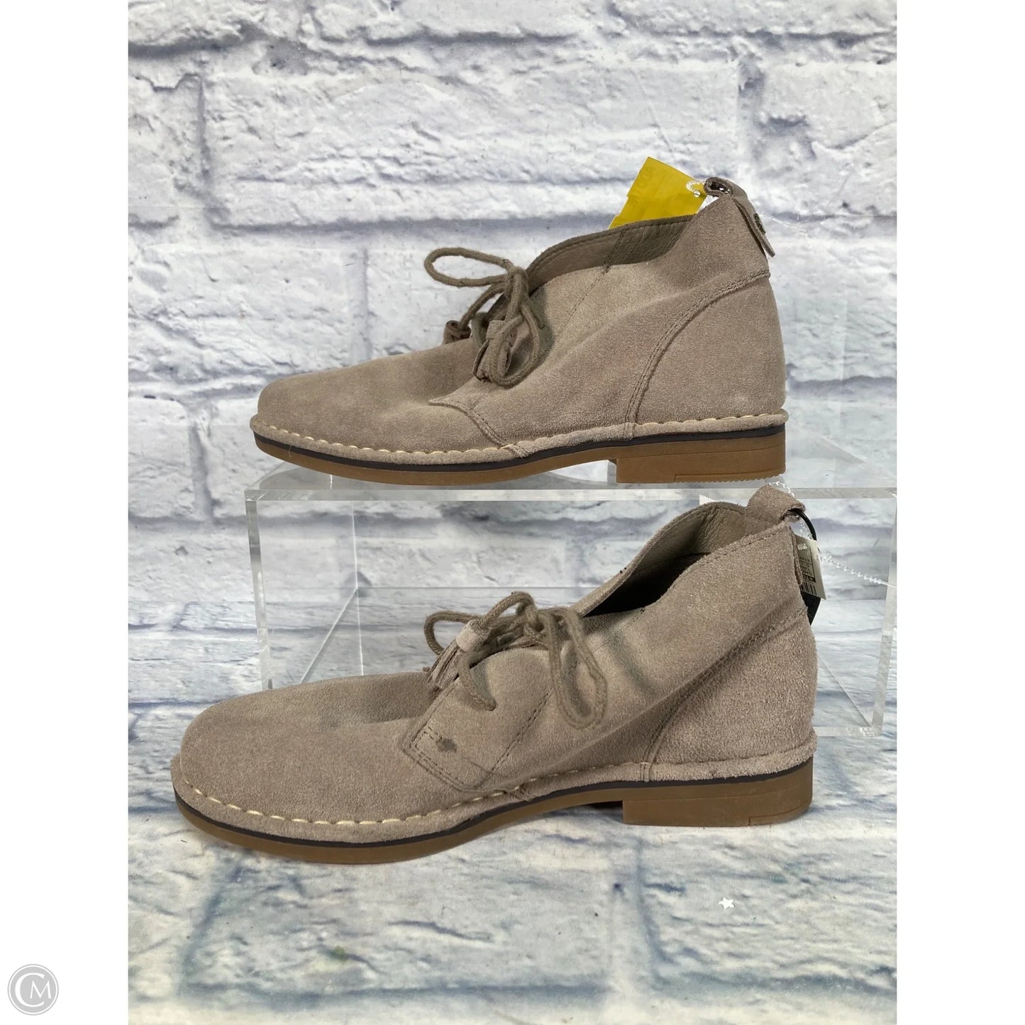 Shoes Flats By Tommy Bahama In Tan, Size: 9