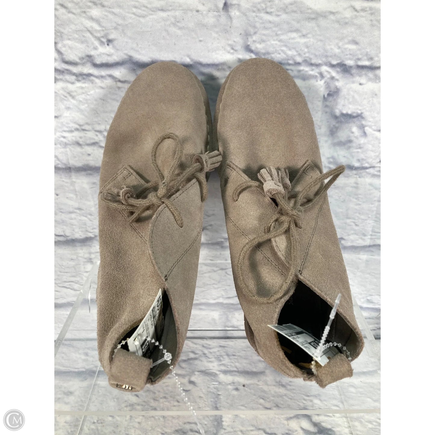 Shoes Flats By Tommy Bahama In Tan, Size: 9