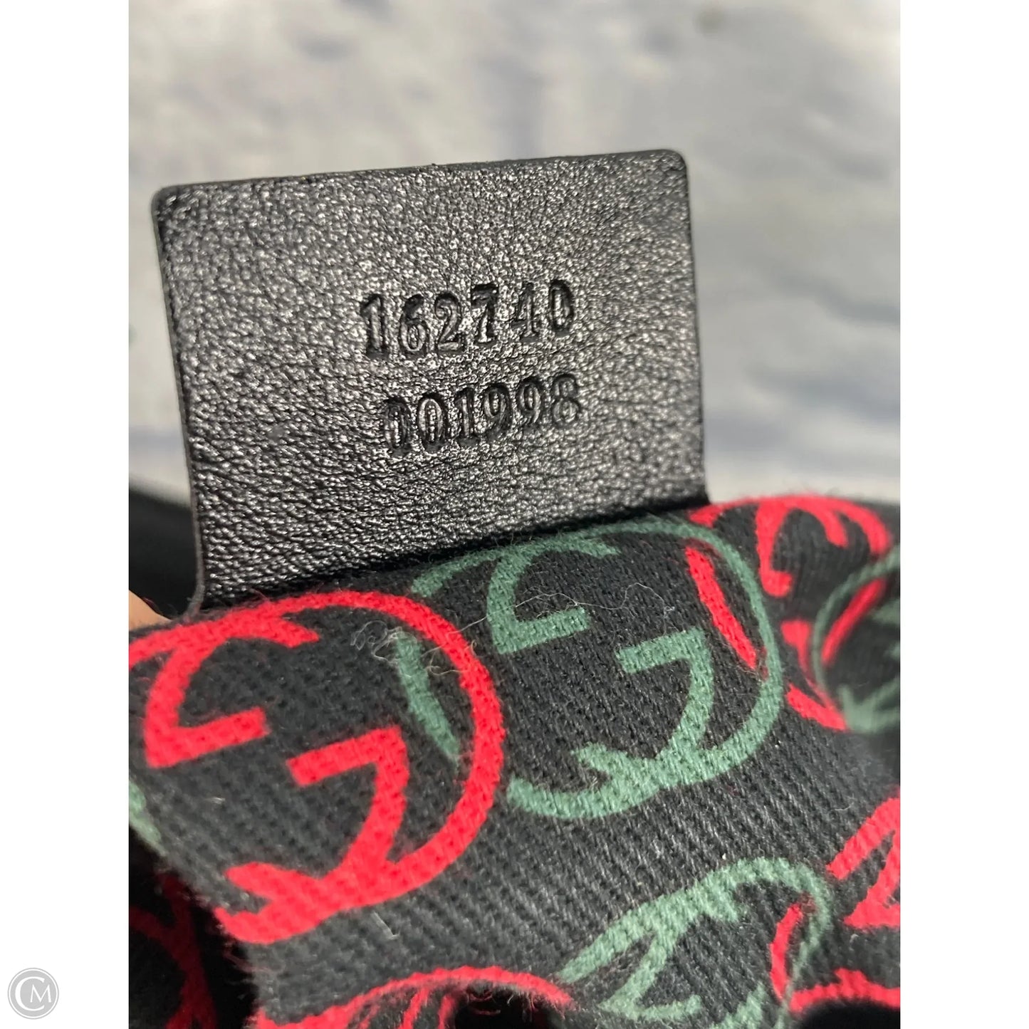 Handbag Luxury Designer By Gucci, Size: Medium