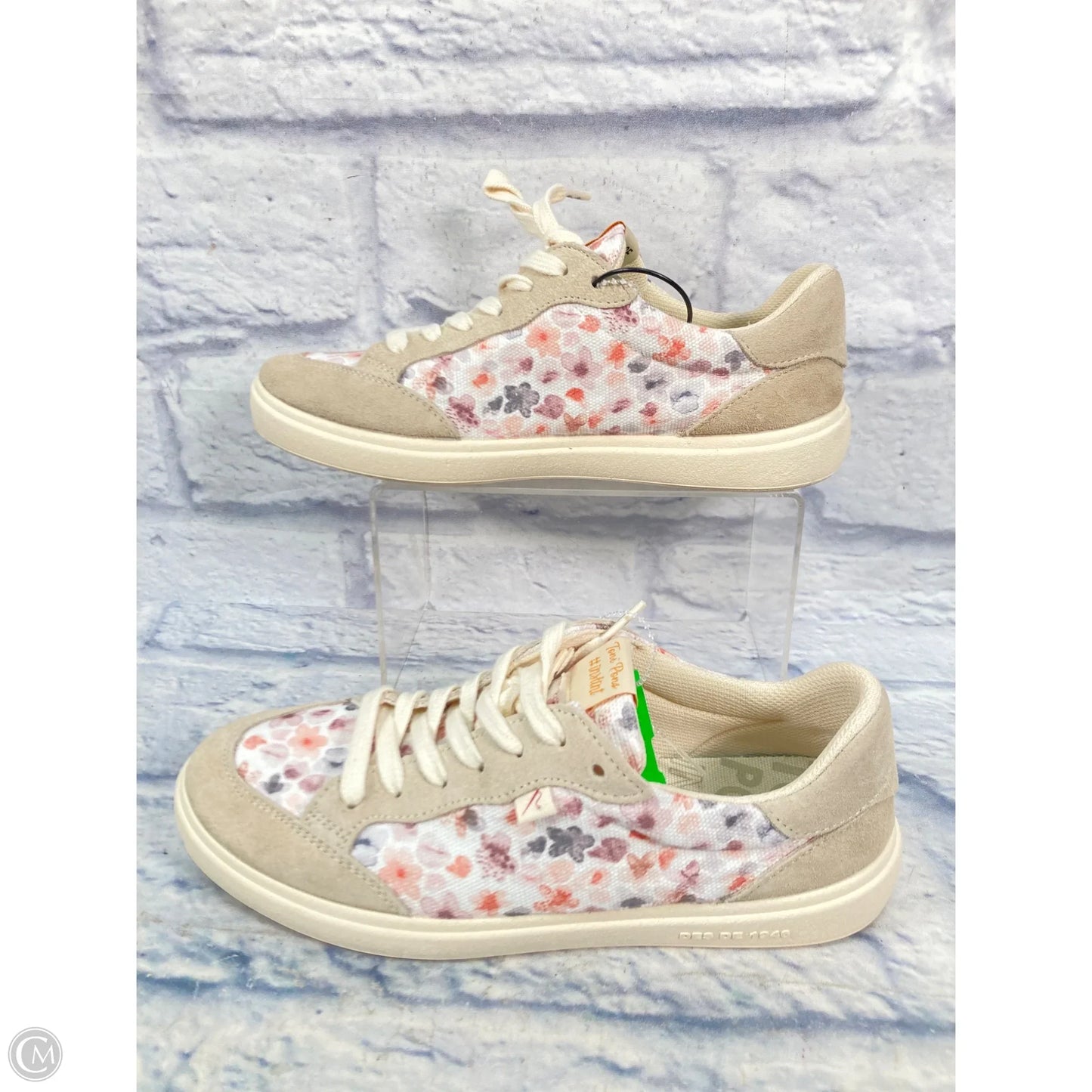 Shoes Sneakers By Clothes Mentor In Cream, Size: 8