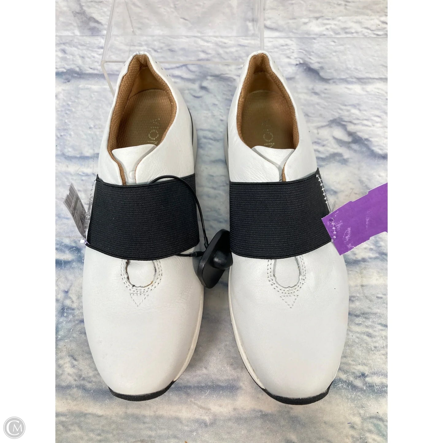 Shoes Athletic By Vionic In Black & White, Size: 6