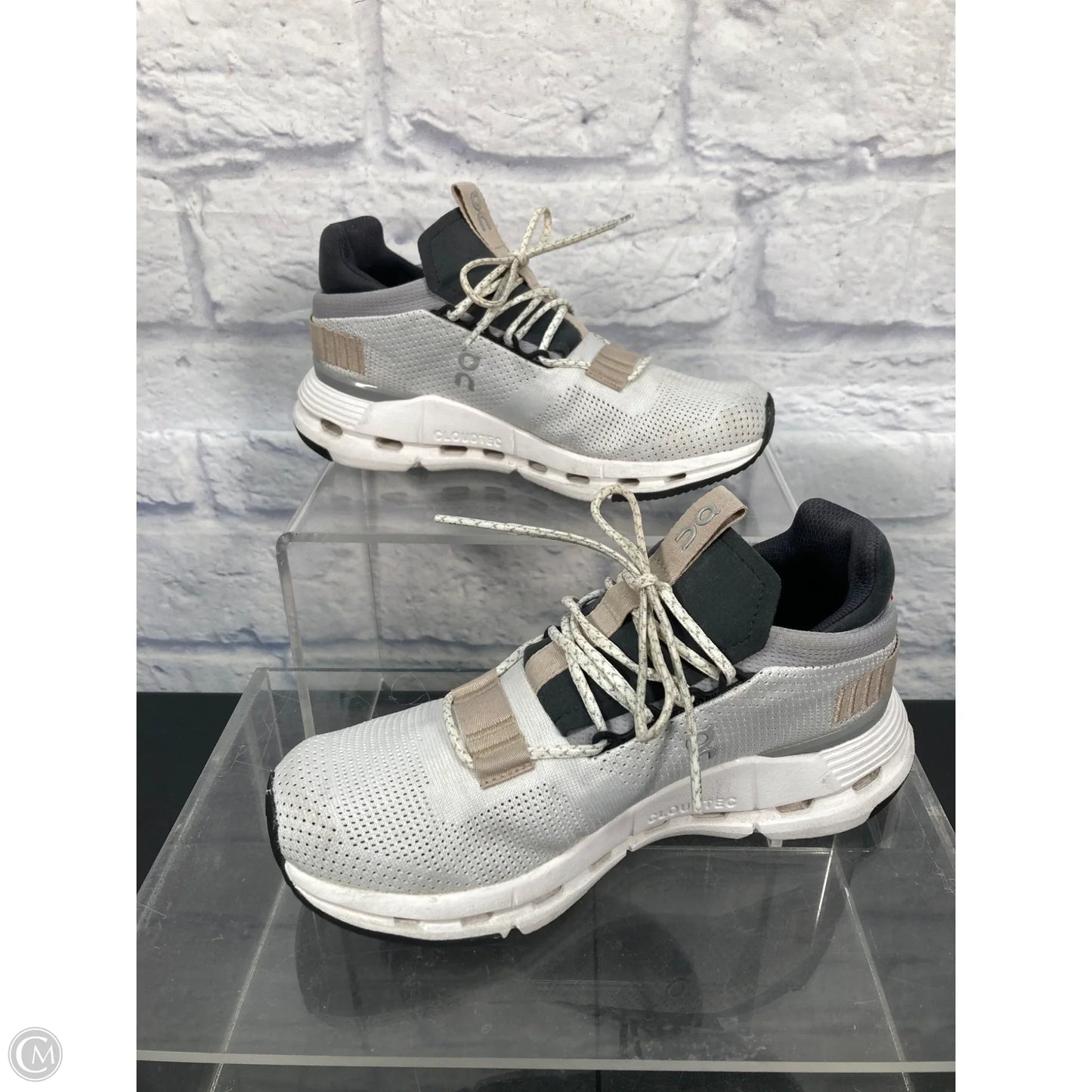 Shoes Athletic By On Cloud In Grey, Size: 6