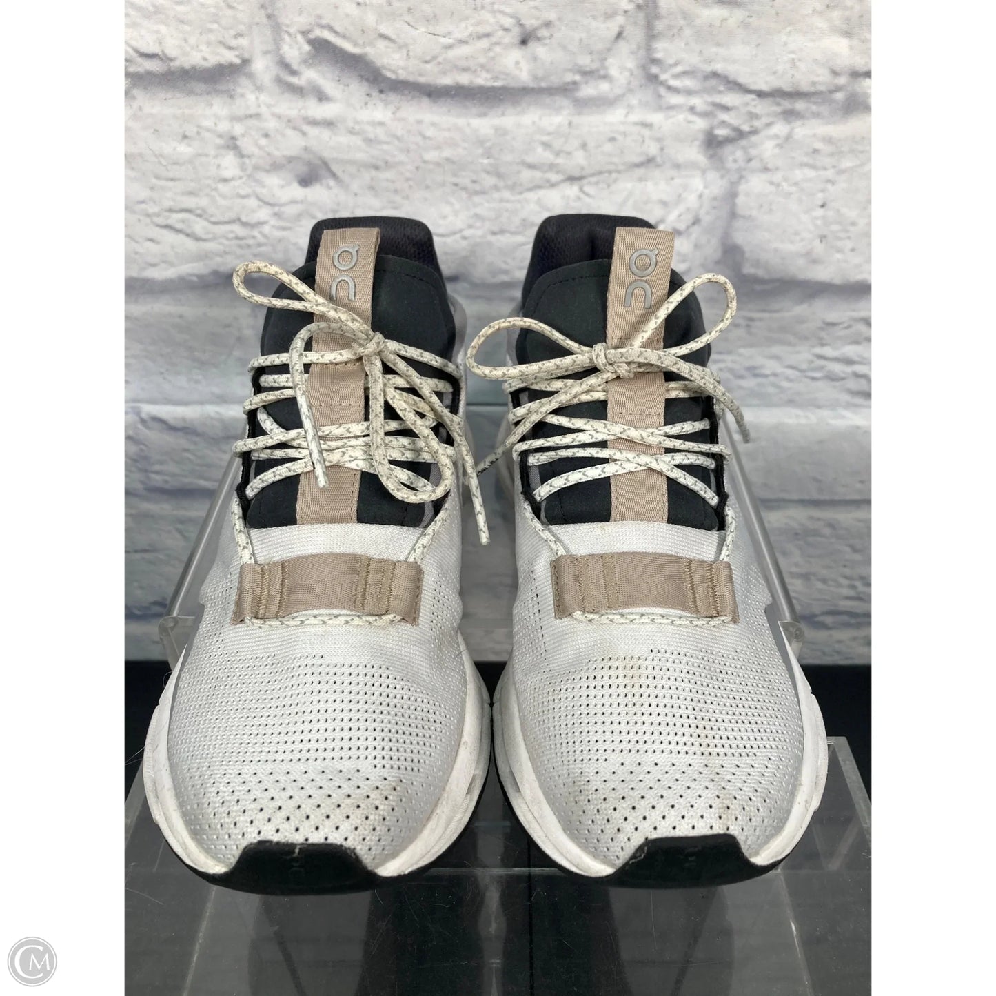 Shoes Athletic By On Cloud In Grey, Size: 6