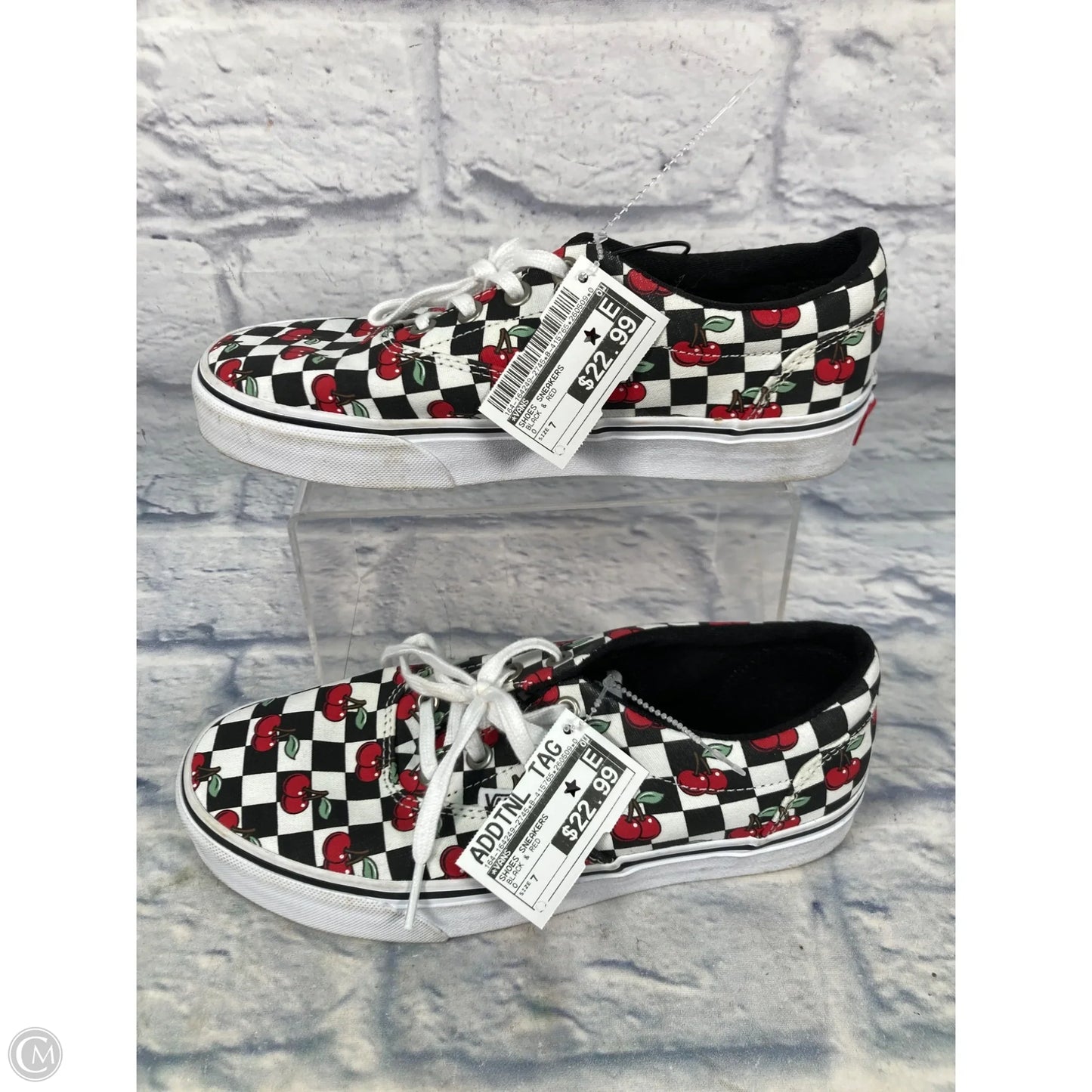 Shoes Sneakers By Vans In Black & Red, Size: 7