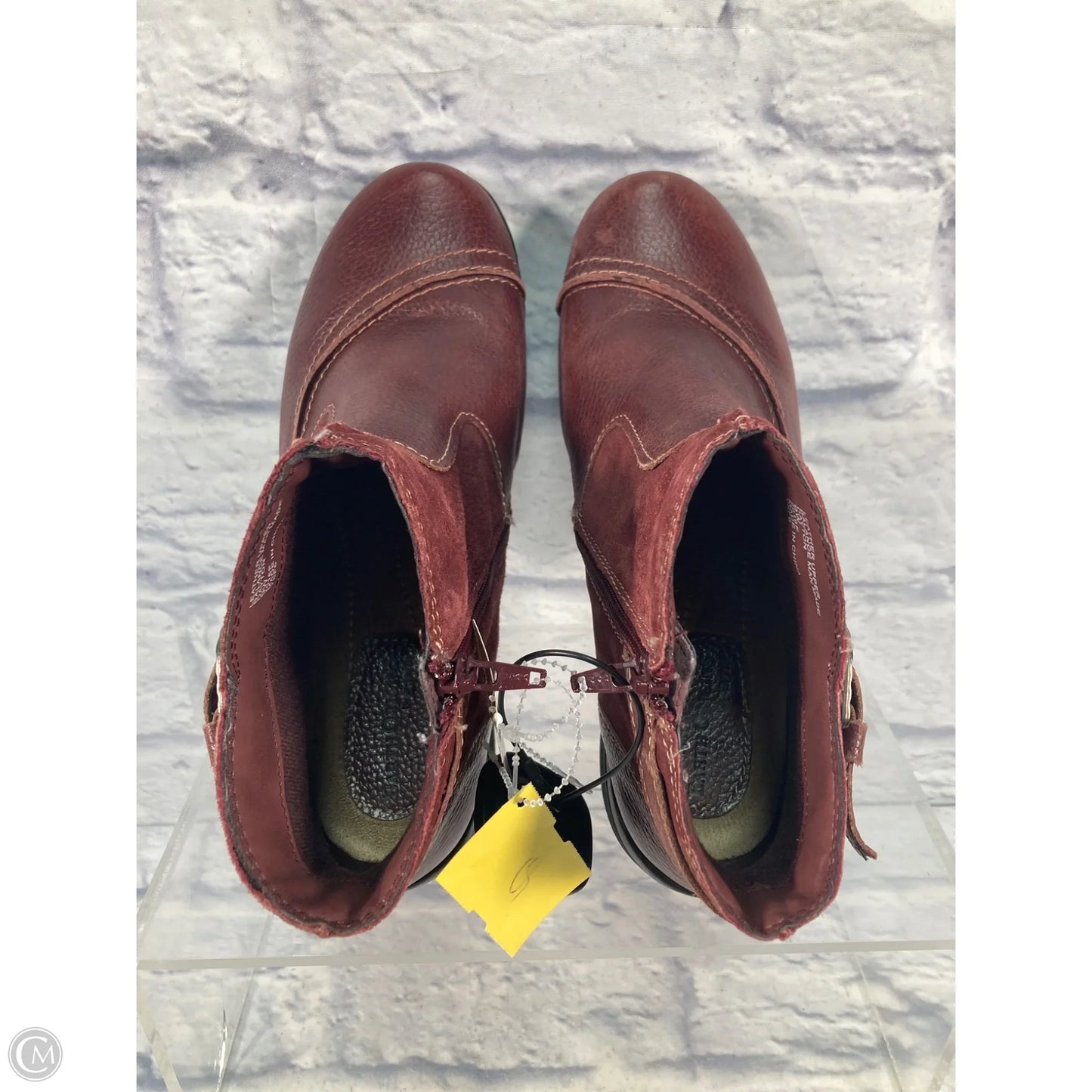 Boots Ankle Flats By Earth Origins In Red, Size: 9