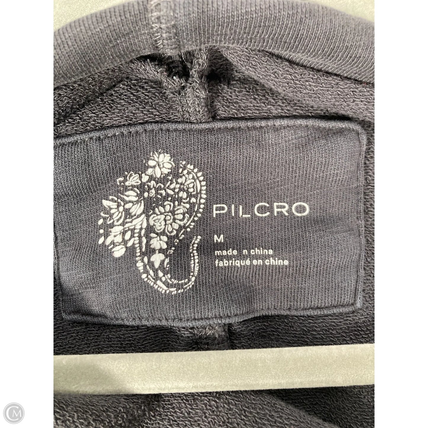 Top Long Sleeve By Pilcro In Grey, Size: M