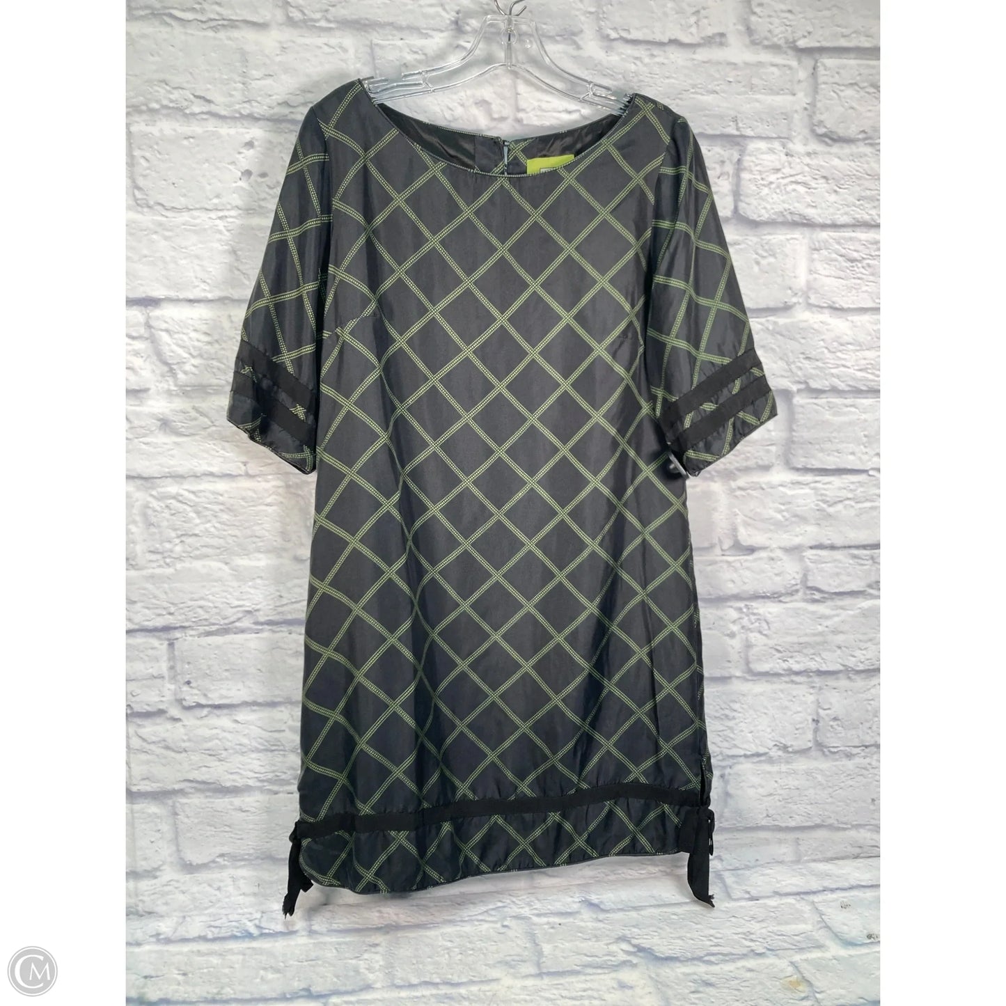 Dress Party Short By Elizabeth Mckay In Black & Green, Size: M
