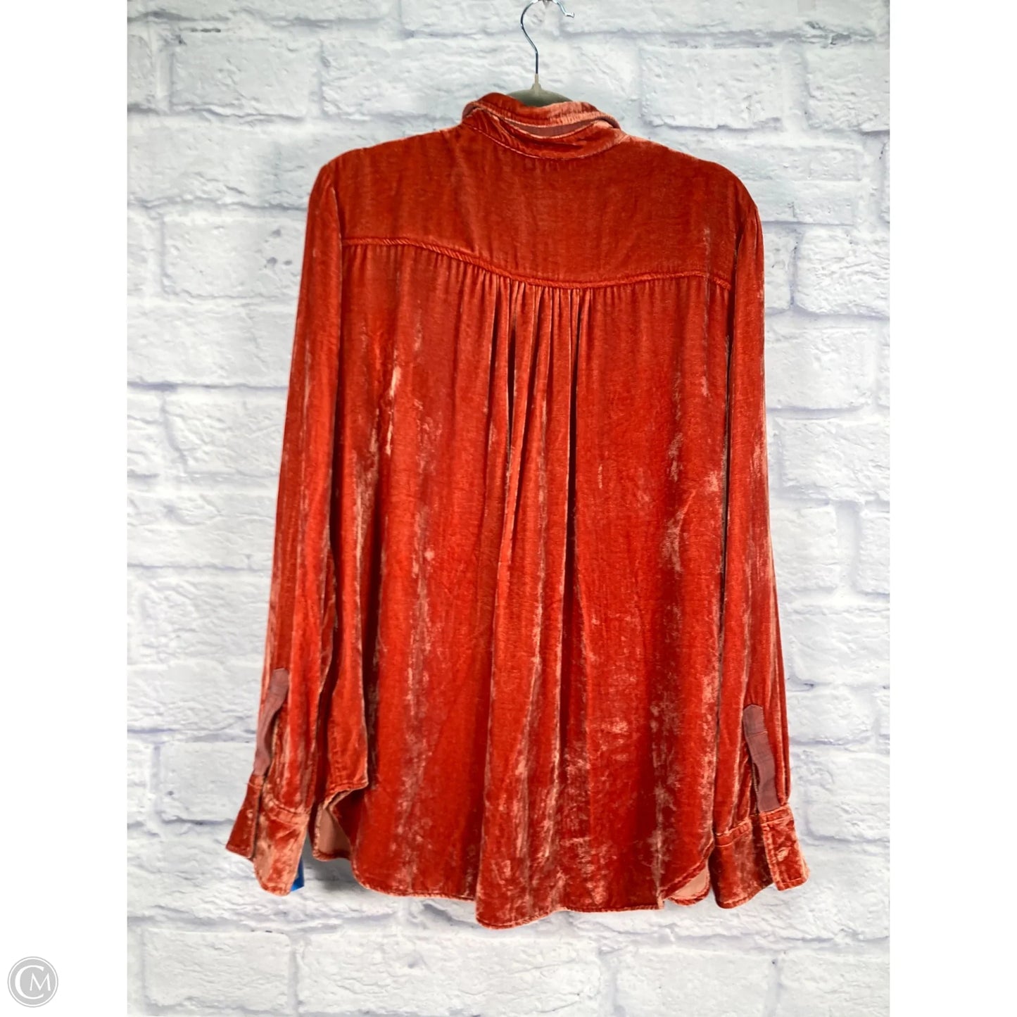 Top Long Sleeve By Holding Horses In Orange, Size: L